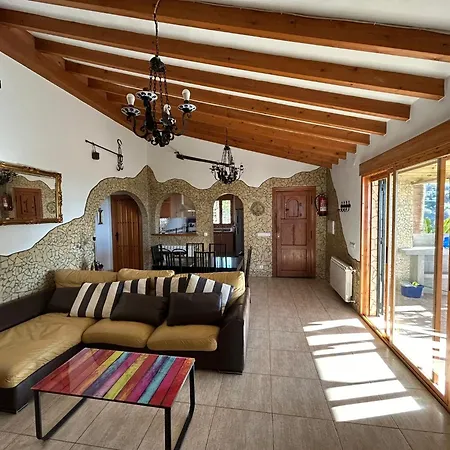 Victor Villa *